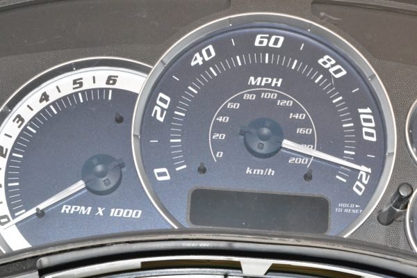 2002- Cadillac Escalade EXT - Instrument Cluster Speedometer 175k miles 15073350