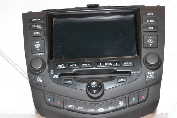 2004-2005 Honda Accord Navigation Radio Assembly w/ code 2CK1 39051-SDA-L410-M1