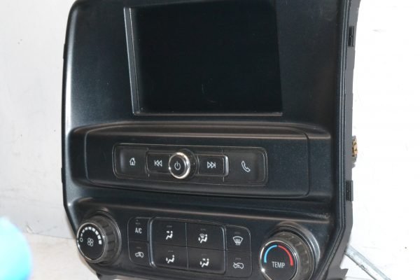 2016-2019 Chevrolet Silverado 1500 2500 3500 - Radio Display Control Assembly 42578313